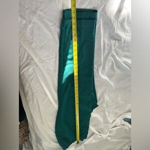 Blair size 16 polyester pants green with a seam down the front no pockets. K.